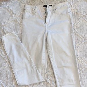 Size 25(0)/white/skinny jeans